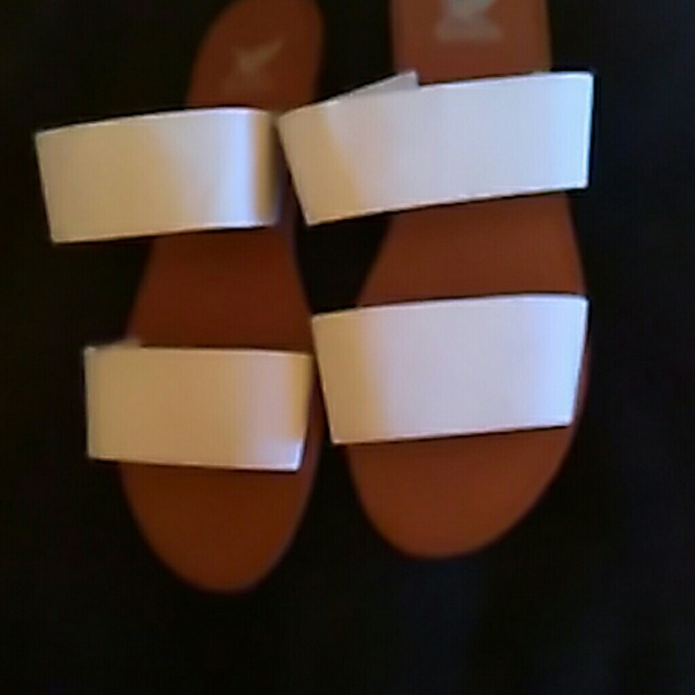 Sandals - Picture 4 of 5